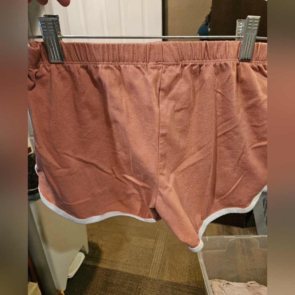 POPULAR BASICS SHORTS - Picture 2 of 2